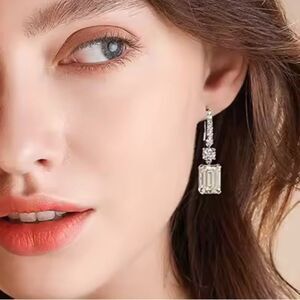 Luxuryβ925 Sterling Silver High Carbon Diamond Gemstone White Earrings.